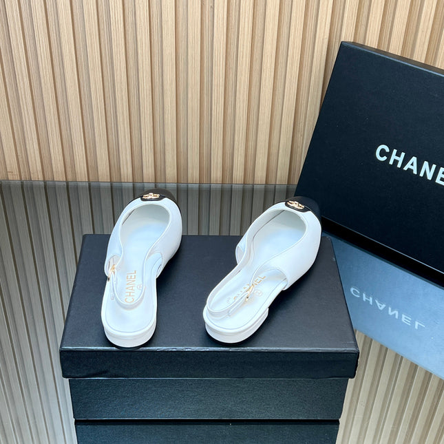 CHANEL 25S SLINGBACK FLATS IN WHITE CALFSKIN GOLD HARDWRE
