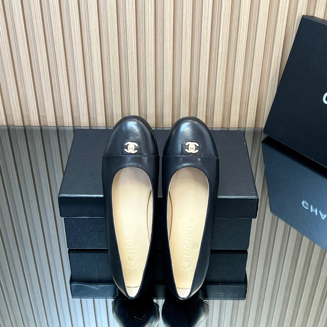 CHANEL 25S BALLET FLATS IN BLACK LAMBSKIN GOLD HARDWARE