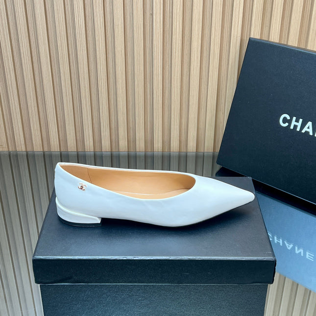 CHANEL 25S POINTED-TOE MARY JANE SHOES IN WHITE CALFSKIN