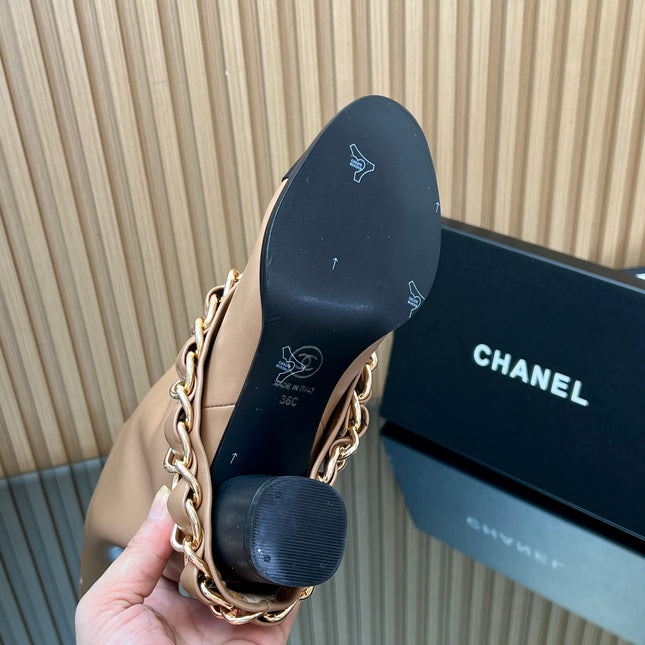 CHANEL 25S KNEE-HIGH HEELED BOOTS 65MM IN BEIGE CALFSKIN GOLD HARDWRE