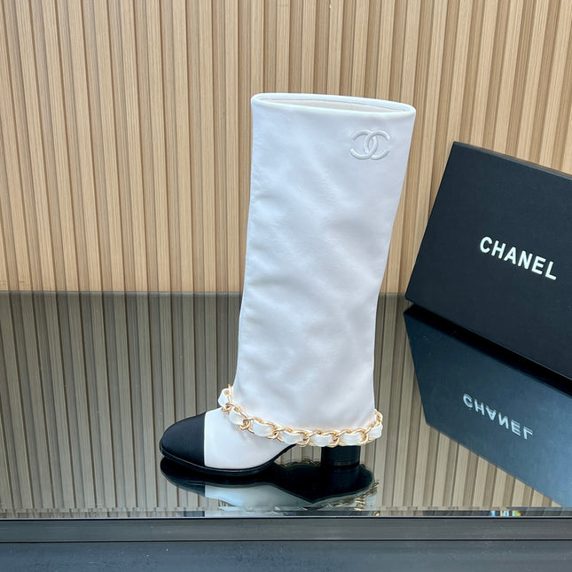 CHANEL 25S KNEE-HIGH HEELED BOOTS 65MM IN WHITE CALFSKIN GOLD HARDWRE