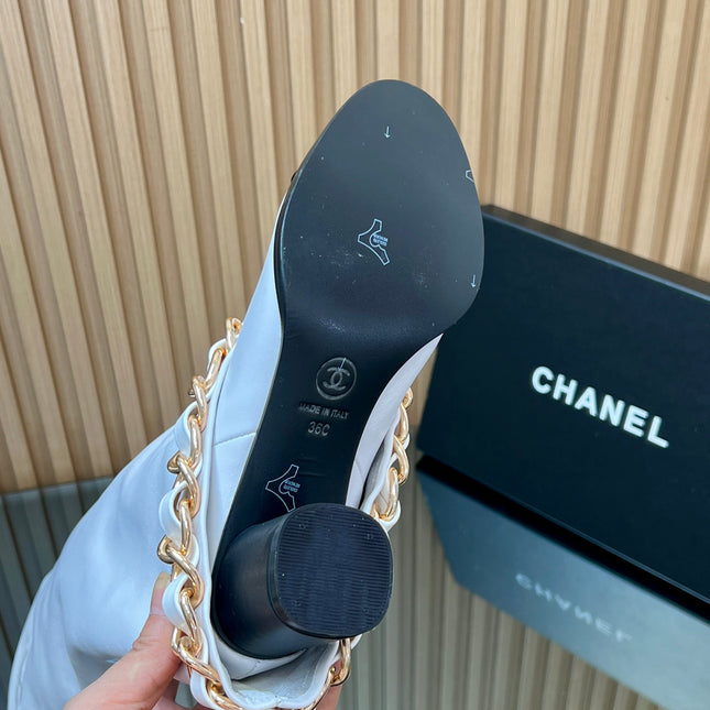 CHANEL 25S KNEE-HIGH HEELED BOOTS 65MM IN WHITE CALFSKIN GOLD HARDWRE