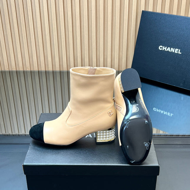 CHANEL 25S TALL BOOTS WITH PEARL DETAILS 50MM IN BEIGE CALFSKIN AND BLACK SUEDE