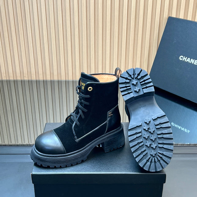 CHANEL 25S LACE-UP ANKLE BOOTS IN BLACK SUEDE AND CALFSKIN