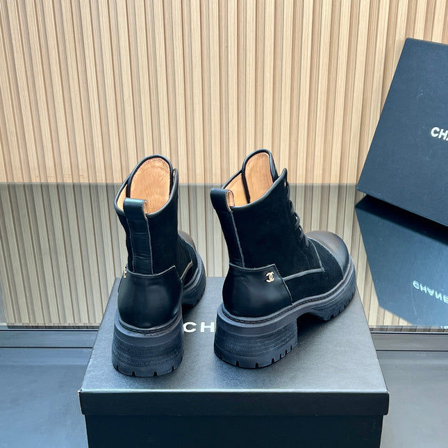 CHANEL 25S LACE-UP ANKLE BOOTS IN BLACK SUEDE AND CALFSKIN