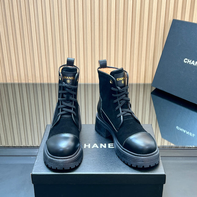 CHANEL 25S LACE-UP ANKLE BOOTS IN BLACK SUEDE AND CALFSKIN