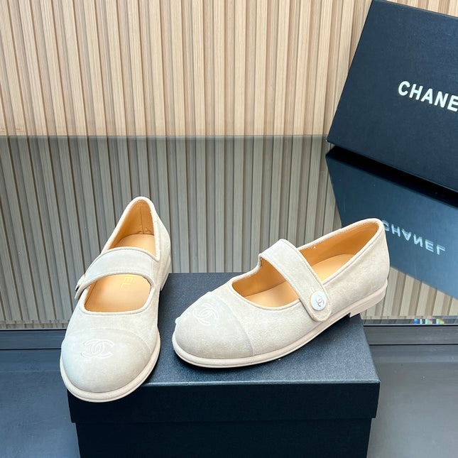 CHANEL 25S DOUBLE-STRAP MARY JANE SHOES IN IVORY SUEDE