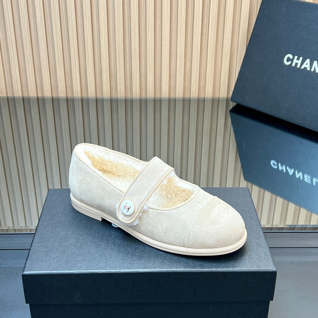 CHANEL 25S FURRY MARY JANE SHOES IN IVORY SUEDE
