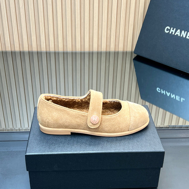 CHANEL 25S FURRY MARY JANE SHOES IN LIGHT BROWN SUEDE