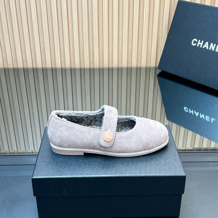 CHANEL 25S FURRY MARY JANE SHOES IN LIGHT PURPLE SUEDE