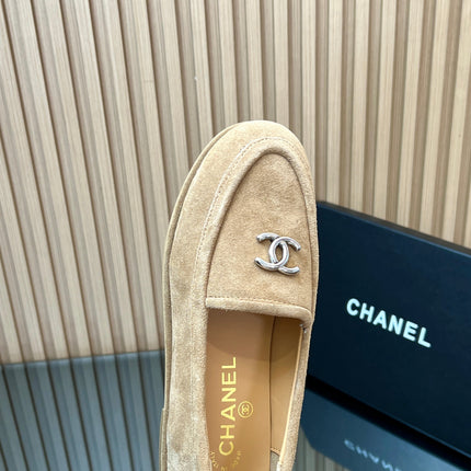 CHANEL 25S TEDDY LOAFER 15MM IN LIGHT BROWN SUEDE SILVER HARDWRE