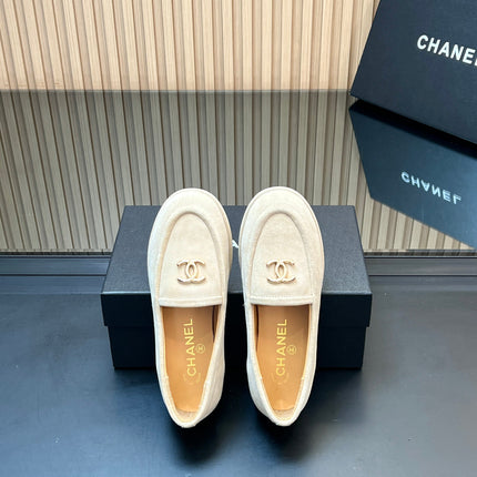 CHANEL 25S TEDDY LOAFER 15MM IN LIGHT BEIGE SUEDE GOLD HARDWRE