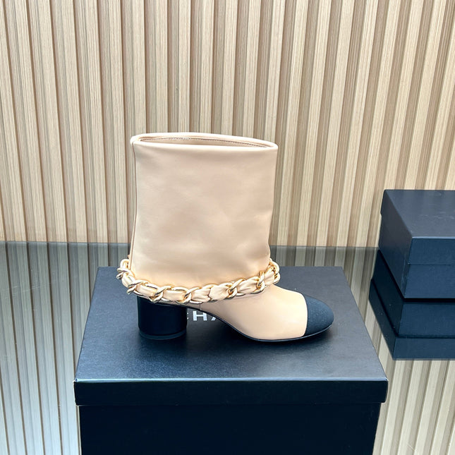 CHANEL 25S LOW BOOTS 65MM IN BEIGE CALFSKIN GOLD HARDWRE