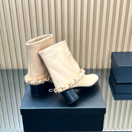 CHANEL 25S LOW BOOTS 65MM IN BEIGE CALFSKIN GOLD HARDWRE