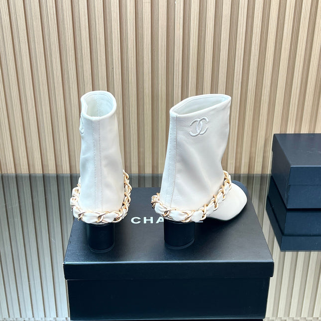 CHANEL 25S LOW BOOTS 65MM IN WHITE CALFSKIN GOLD HARDWRE