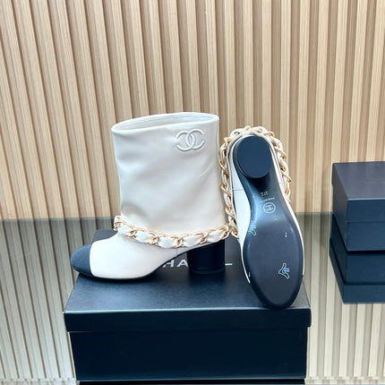 CHANEL 25S LOW BOOTS 65MM IN WHITE CALFSKIN GOLD HARDWRE