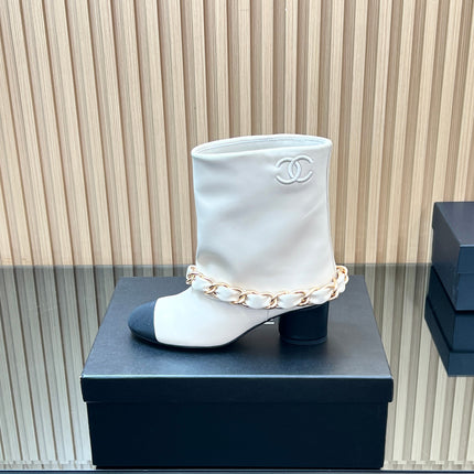 CHANEL 25S LOW BOOTS 65MM IN WHITE CALFSKIN GOLD HARDWRE