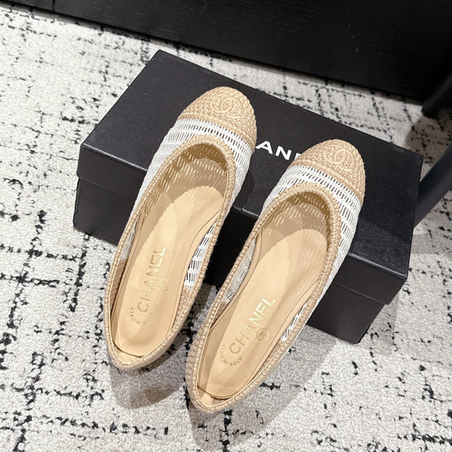 BALLET FLAT 25S IN OFF WHITE AND BEIGE RAFFIA