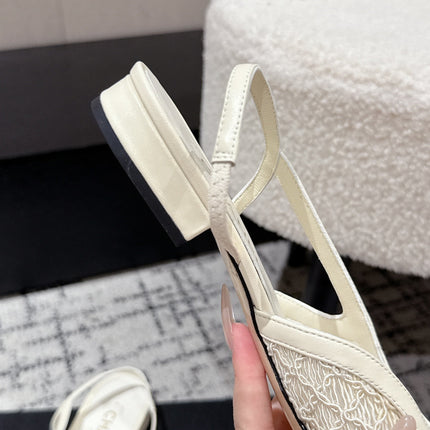 SLINGBACK 25S IN OFF WHITE AND BLACK FABRIC