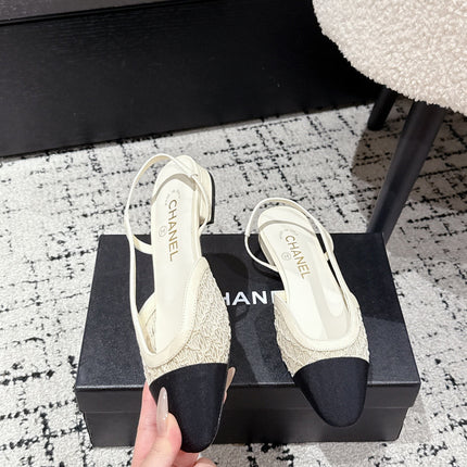 SLINGBACK 25S IN OFF WHITE AND BLACK FABRIC