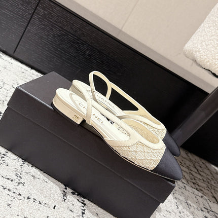 SLINGBACK 25S IN OFF WHITE AND BLACK FABRIC