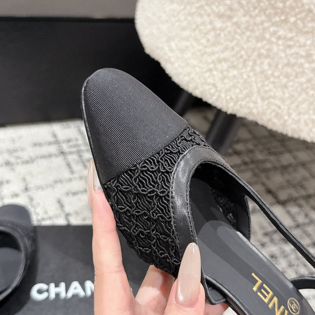 HIGH SLINGBACK 25S IN BLACK FABRIC AND CALFSKIN