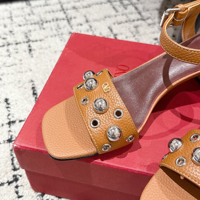 VLTN STUDDED BLOCK HEEL SANDALS 25S 60 MM IN BROWN LAMBSKIN