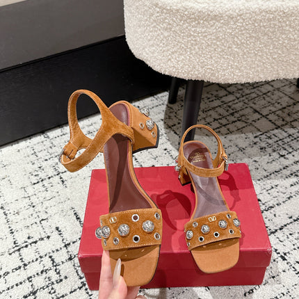 VLTN STUDDED BLOCK HEEL SANDALS 25S 60 MM IN BROWN SUEDE