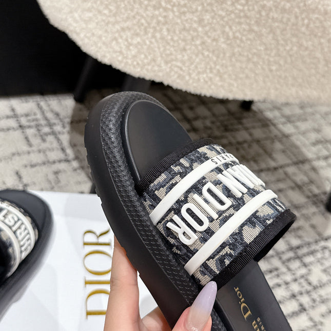 DIOR SLIDES 25S IN BLACK LAMBSKIN AND FABIRC WITH BRAND LOGO STYLE 3