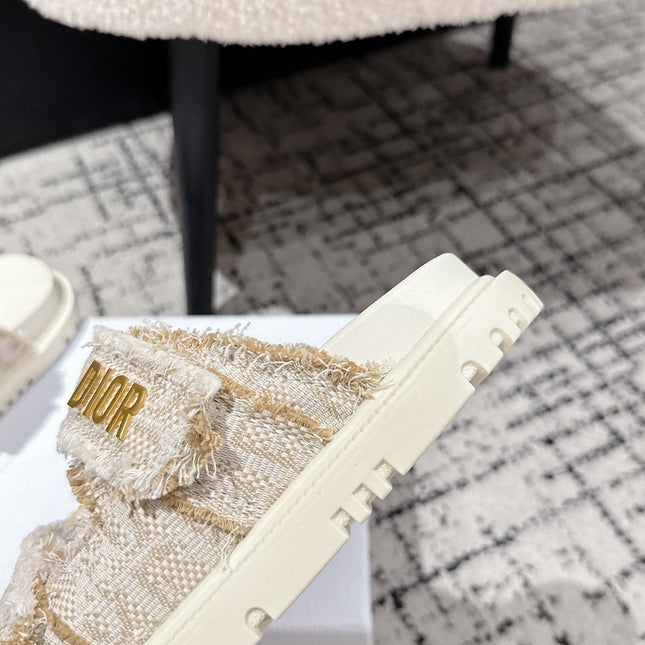 DIOR SANDALS 25S IN CREAM WHITE TWEED AND CALFSKIN WITH GOLD HARDWARE