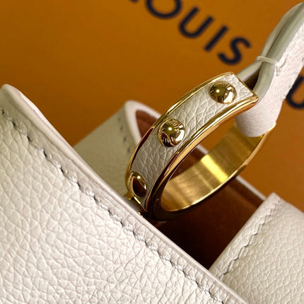 CAPUCINES 33 IN OFF WHITE CALFSKIN GOLD HARDWARE