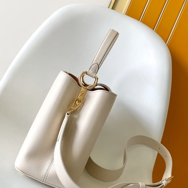 CAPUCINES 33 IN OFF WHITE CALFSKIN GOLD HARDWARE