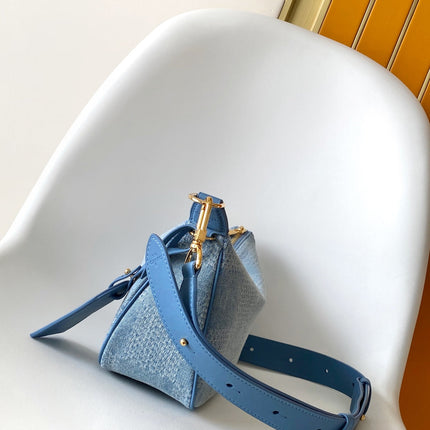 LV 25S POCHETTE ACCESSORIES XL 28 IN BLUE CANVAS DAMIER DENIM