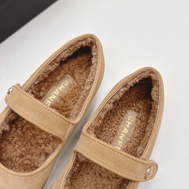 CHANEL FLAT MARY JANE SHOES 25S IN WARM BEIGE VELVET