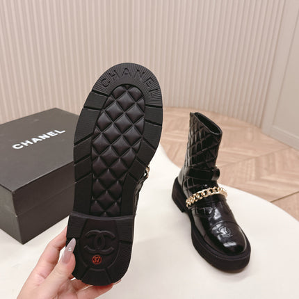CHANEL ANKLE BOOTS 25S IN BLACK SHINY LAMBSKIN WITH GOLD HARDWARE