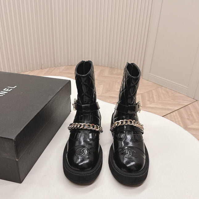 CHANEL ANKLE BOOTS 25S IN BLACK SHINY LAMBSKIN WITH GOLD HARDWARE
