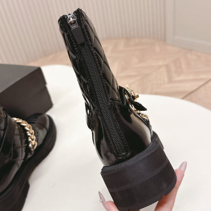 CHANEL ANKLE BOOTS 25S IN BLACK SHINY LAMBSKIN WITH GOLD HARDWARE