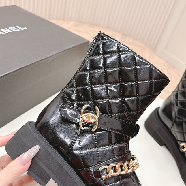 CHANEL ANKLE BOOTS 25S IN BLACK SHINY LAMBSKIN WITH GOLD HARDWARE