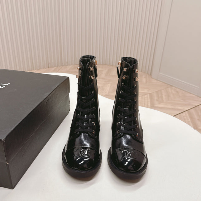 CHANEL ANKLE BOOTS 25S IN BLACK SHINY LAMBSKIN WITH ZIPPER