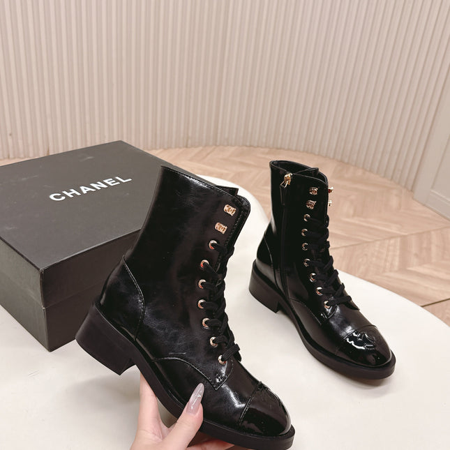 CHANEL ANKLE BOOTS 25S IN BLACK SHINY LAMBSKIN WITH ZIPPER