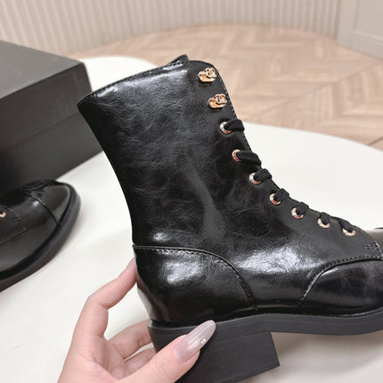 CHANEL ANKLE BOOTS 25S IN BLACK SHINY LAMBSKIN WITH ZIPPER