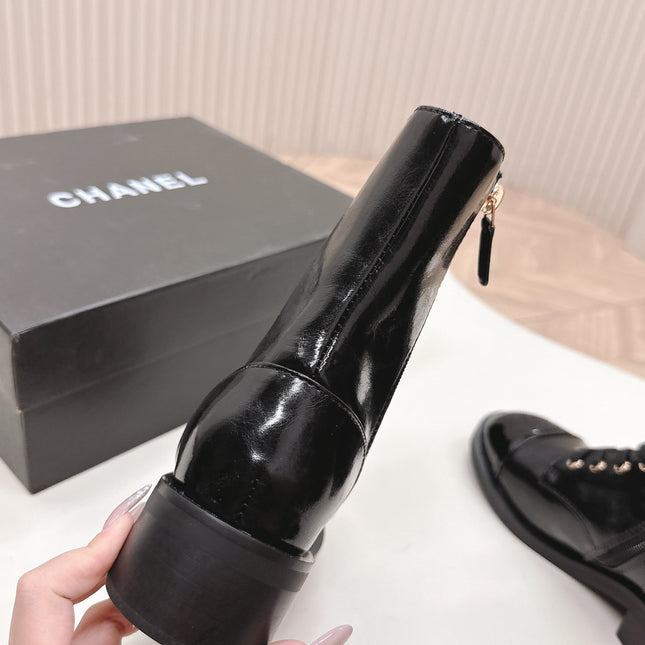 CHANEL ANKLE BOOTS 25S IN BLACK SHINY LAMBSKIN WITH ZIPPER