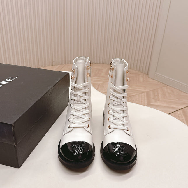 CHANEL ANKLE BOOTS 25S IN WHITE MIX BLACK LAMBSKIN WITH ZIPPER