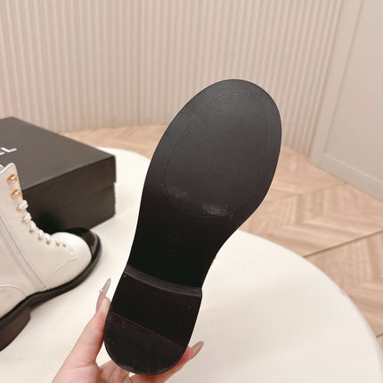 CHANEL ANKLE BOOTS 25S IN WHITE MIX BLACK LAMBSKIN WITH ZIPPER