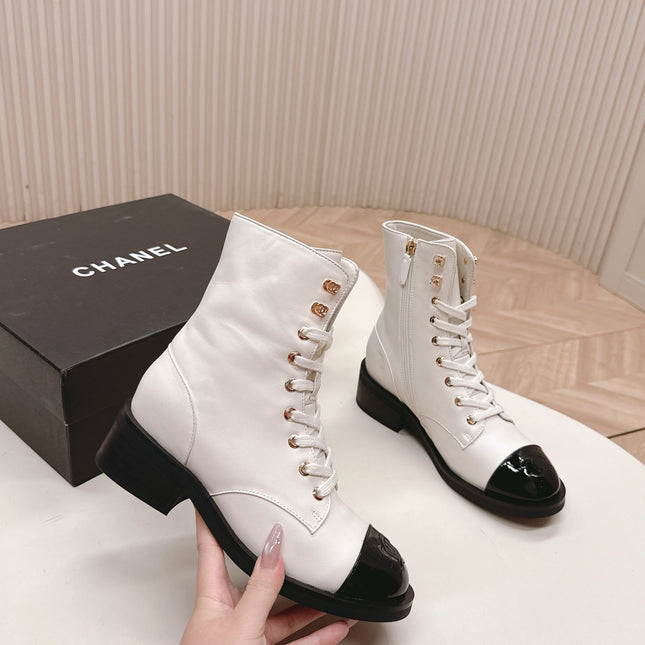 CHANEL ANKLE BOOTS 25S IN WHITE MIX BLACK LAMBSKIN WITH ZIPPER