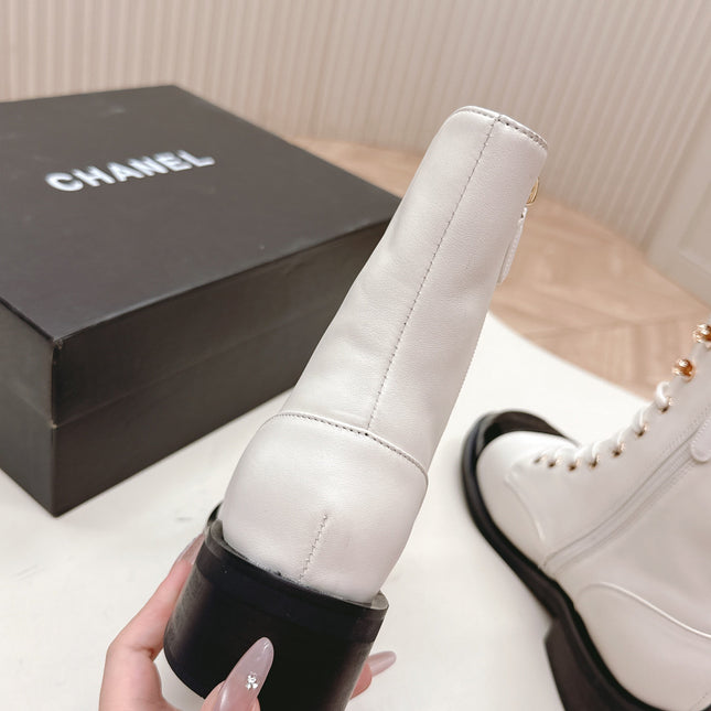 CHANEL ANKLE BOOTS 25S IN WHITE MIX BLACK LAMBSKIN WITH ZIPPER