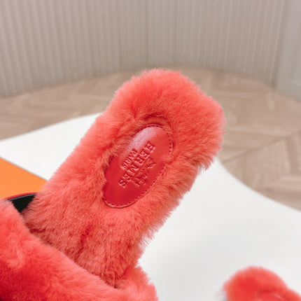 HM 25S ORAN SANDAL IN RED ORANGE SHEARLING WITH SILVER HARDWARE