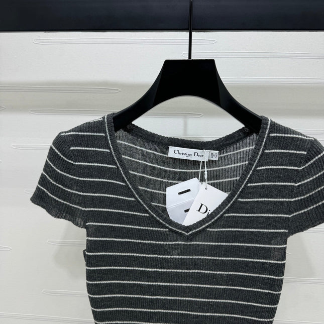 DIOR 25S SHORT SLEEVE STRIPED V-NECK SWEATER 264077