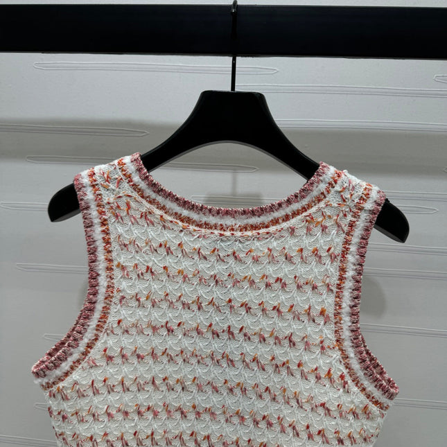 CHANEL 25S ROUND NECK KNITTED VEST WITH PEARL TAG 264029