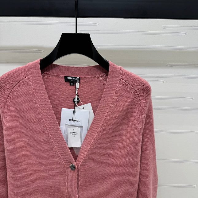 CHANEL HEAVY KNIT CARDIGAN WITH EMBELLISHED FLORAL DETAILS 274876